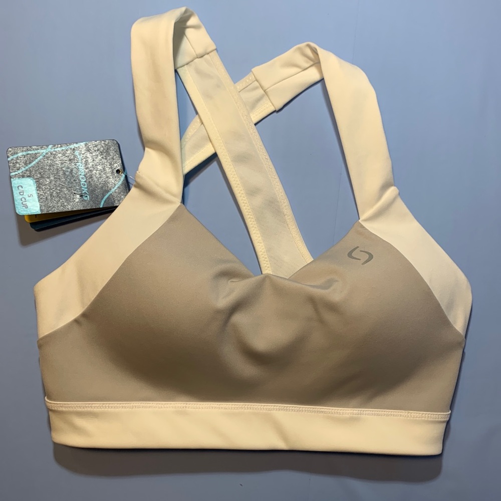 NWT Brooks Moving Comfort Sports Bra Small C/D cup